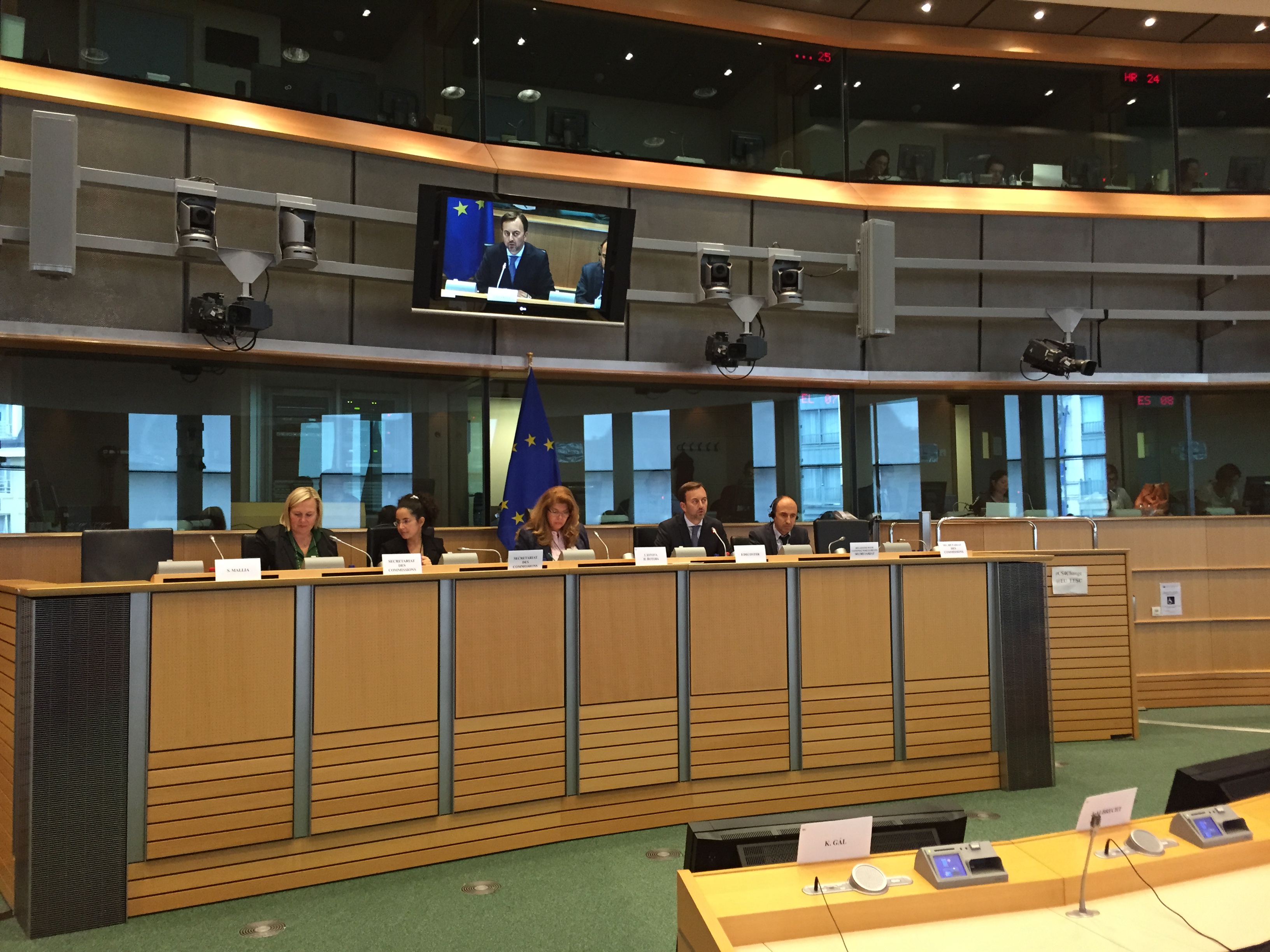 “More help needed for regions in EU migration crisis”, says Francois Decoster in the LIBE committee