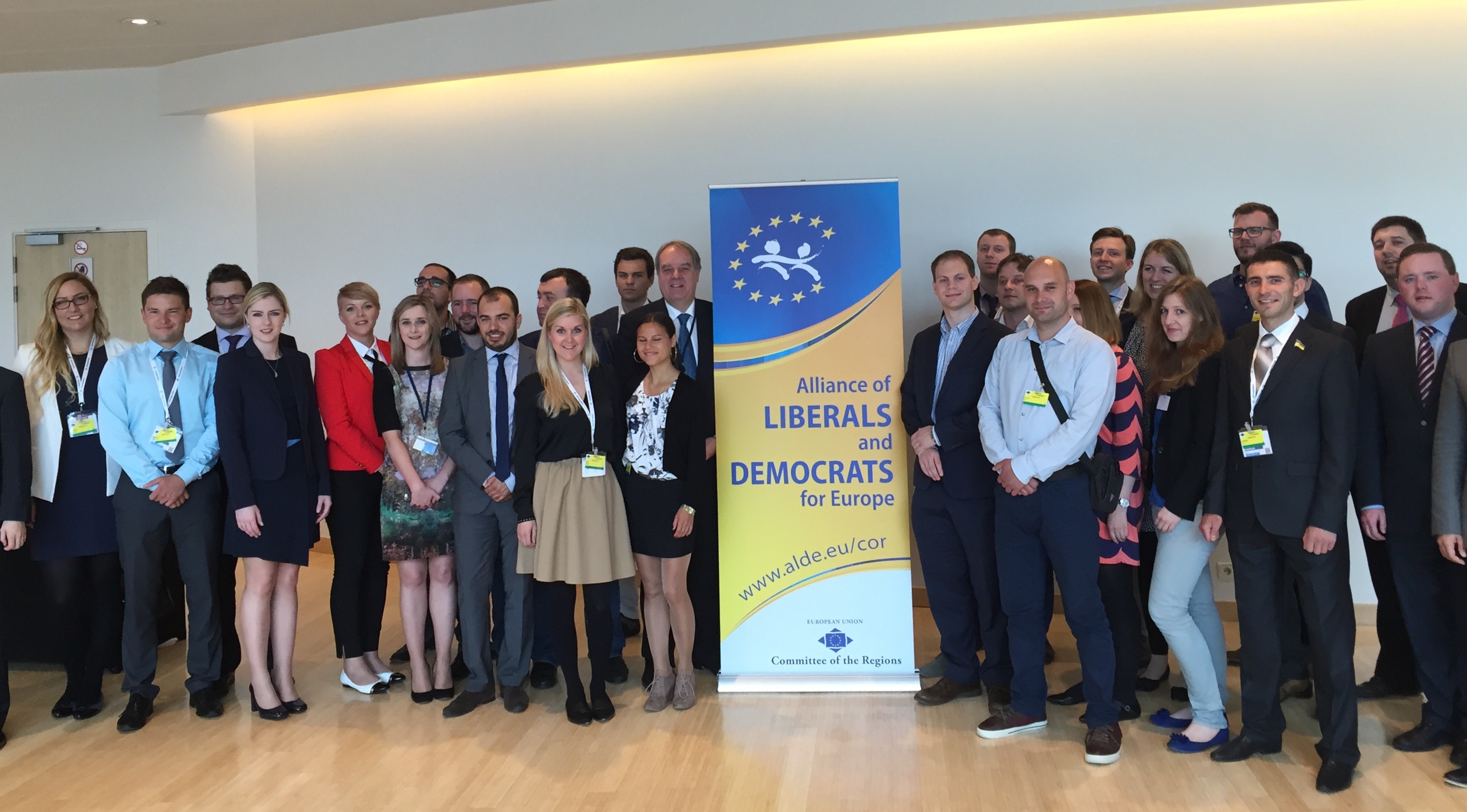 Thirty young councillors discover the Committee of the Regions in a joint event with LYMEC